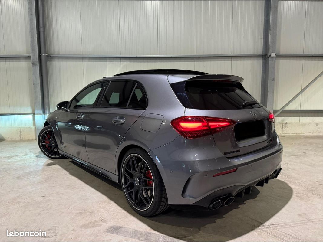Mercedes A45s AMG 421cv
