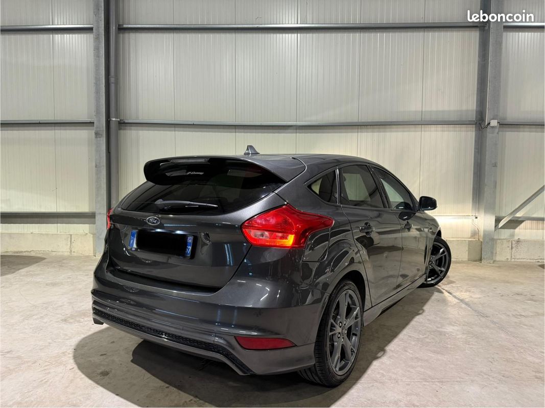 Ford focus ST Line 1.0 essence 125 cv