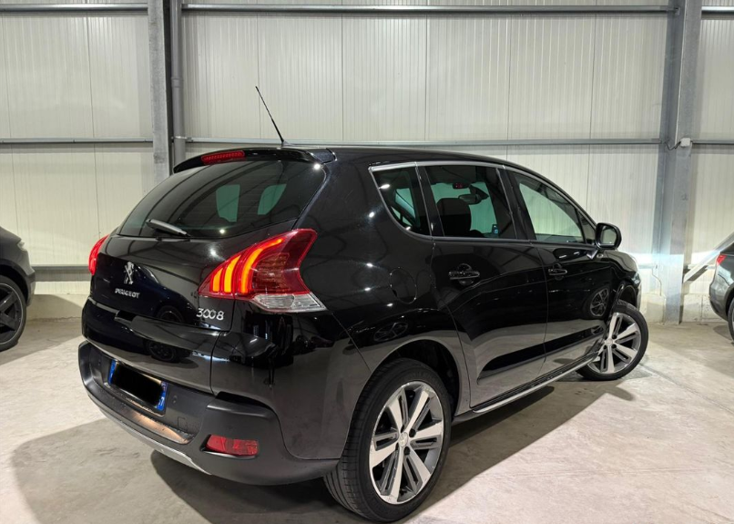 Peugeot 3008 1.6 HDI ALLURE